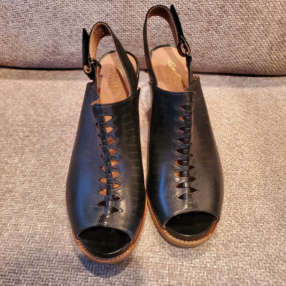 NEW Clarks Briatta Key Heeled Slingback Sandals Heels size 9